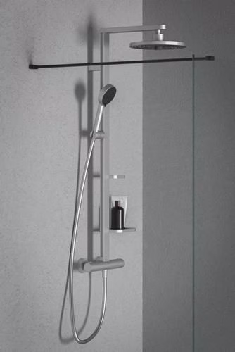 Detailbild 4010438 Ideal Standard Duschsystem CerathermAlu+ mit Brausethermostat, 2 Ablagen, 2-funktioniger Handbrause und 2-funktioniger Kopfbrause Silver