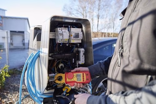 Stromzangenmultimeter bis 1.000 V AC CAT IV 1.000 V V WIHA