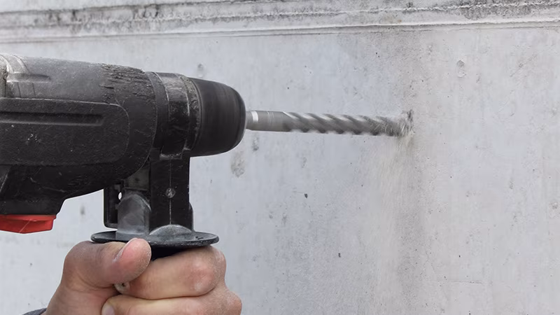 beko Injektionsmörtel 280 ml styrolfrei, inkl. 1 Zwangsmischer Gerät, Elektrische Bohrmaschine, Werkzeug, Person