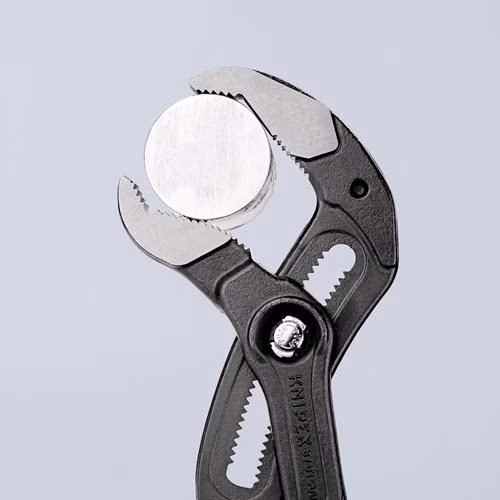 Detailbild 3976120 Rohr- und Wasserpumpenzange Cobra® Länge 400mm Spannweite 95mm poliert Kunststoff-Überzug KNIPEX