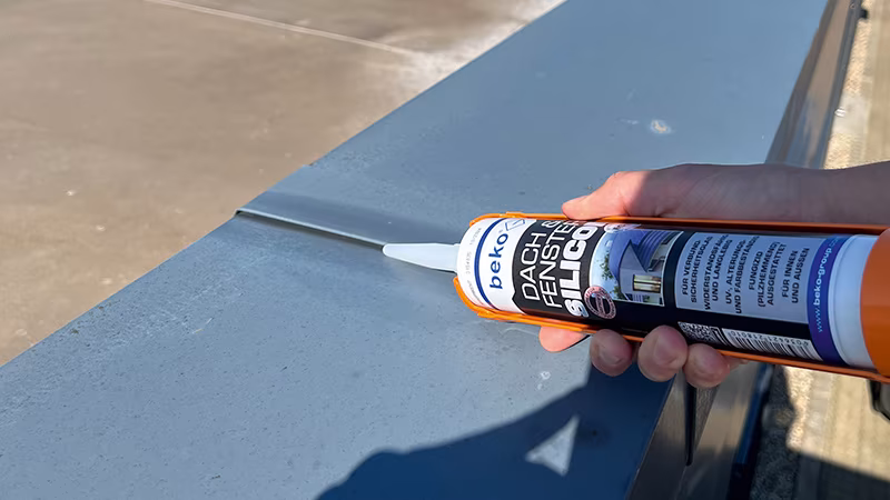 Silicone pour toitures et fenêtres 310 ml MANHATTAN