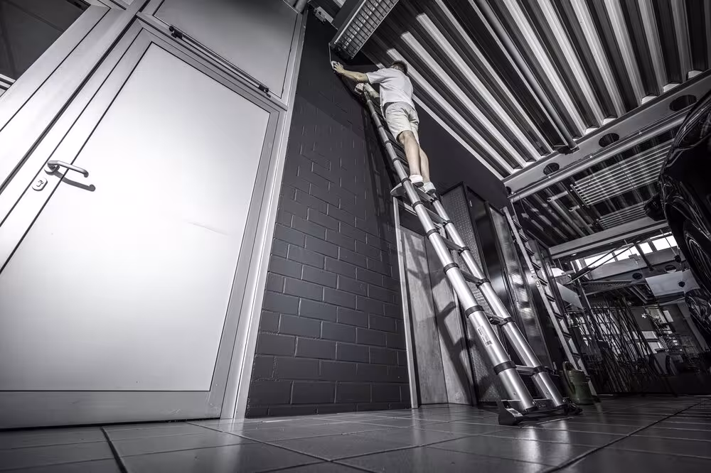 Munk ML Stufen-Teleskopleiter 13 Stufen von Günzburger Steigtechnik Munk ML Stufen-Teleskopleiter aus der Kategorie Teleskopleitern mit der Artikelnr. 115413