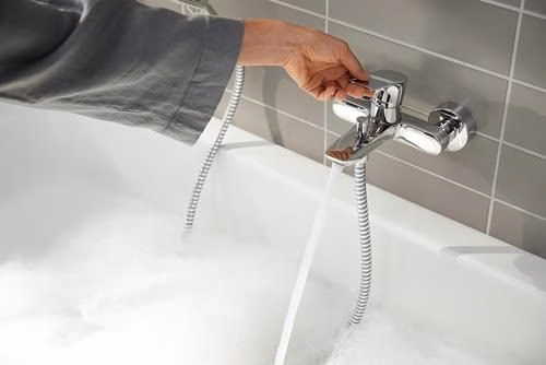 Detailbild 4004553 Hansgrohe Einhebel-Wannenmischer Rebris E Aufputz chrom