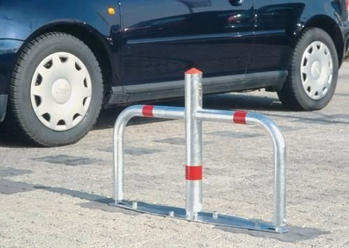 Parkplatz-Sperre kippbar und abschließbar Höhe 500mm silber,mit roten Reflexstreifen Durchmesser 60/40mm mit PZ URBANUS von der Marke Urbanus Parkplatz-Sperre kippbar und abschließbar Höhe 500mm silber,mit roten Reflexstreifen Durchmesser 60/40mm mit PZ URBANUS aus der Kategorie Absperrungen und Baustellenabsicherung mit der Teilenummer 9000490019