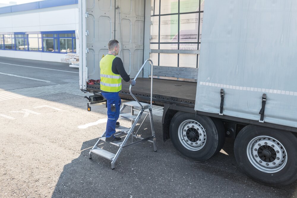 Milieubild 3812939 Munk Montagetritt mit Handlauf 5 Stufen