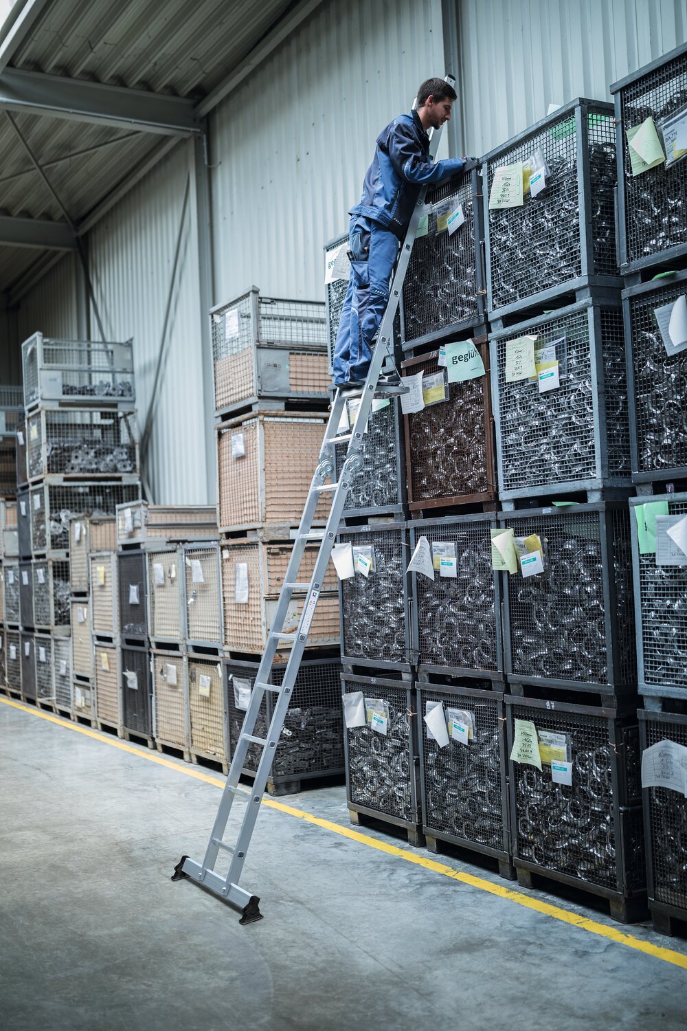 Milieubild 3812528 Munk Klappleiter 2-teilig mit nivello®-Traverse 2x4 Sprossen