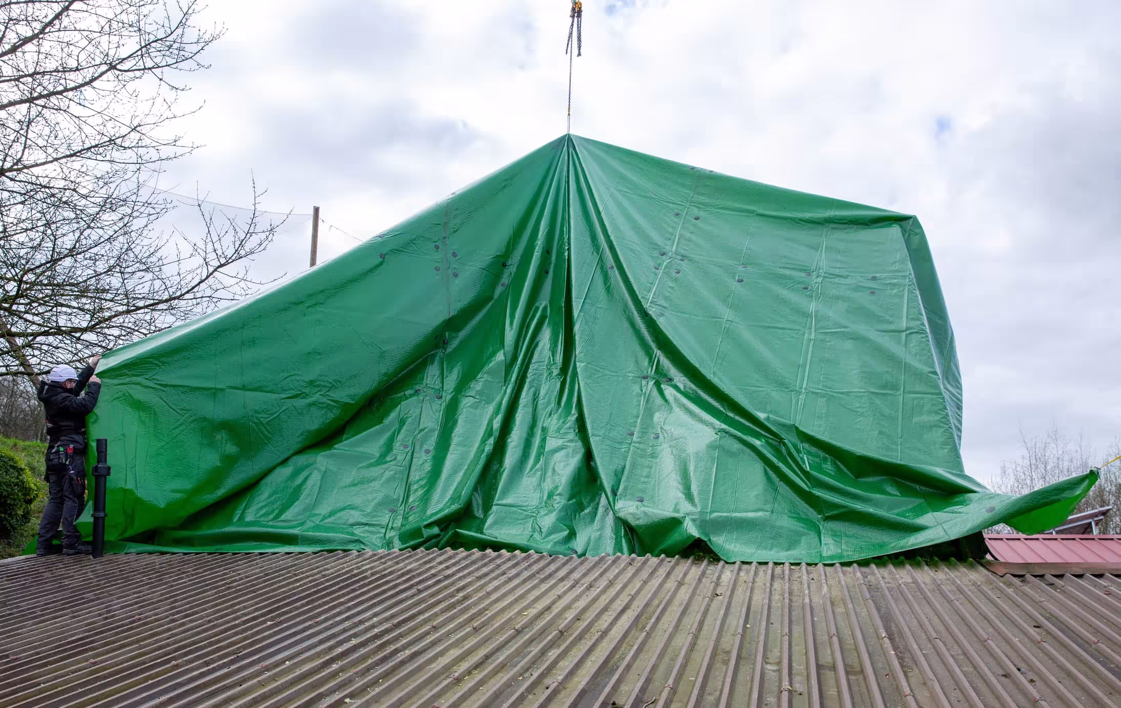 Sepa Tarp Profi Notdach von Klöber Sepa Tarp Profi Notdach aus der Kategorie Unterdeckbahnen & Dampfsperren