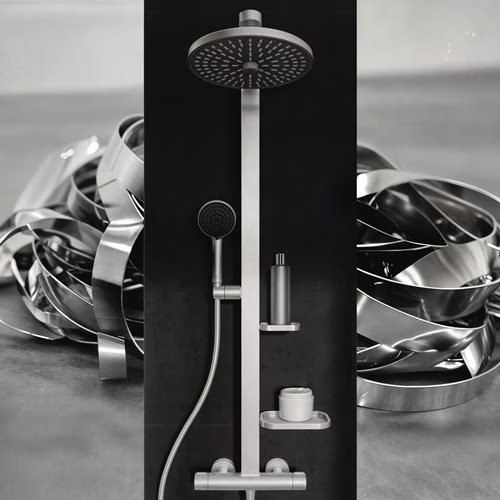 Detailbild 4010424 Ideal Standard Duschsystem CerathermAlu+ mit Brausethermostat, 2 Ablagen, 2-funktioniger Handbrause und 2-funktioniger Kopfbrause Silver