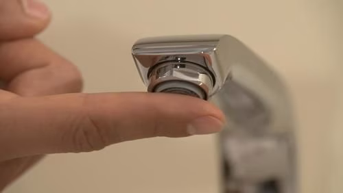 Hansgrohe Einhebel-Waschtischmischer METRIS 230 Nennweite 15 mit Schwenkauslauf Zugstangen-Ablaufgarnitur G 1 1/4 Zoll chrom
