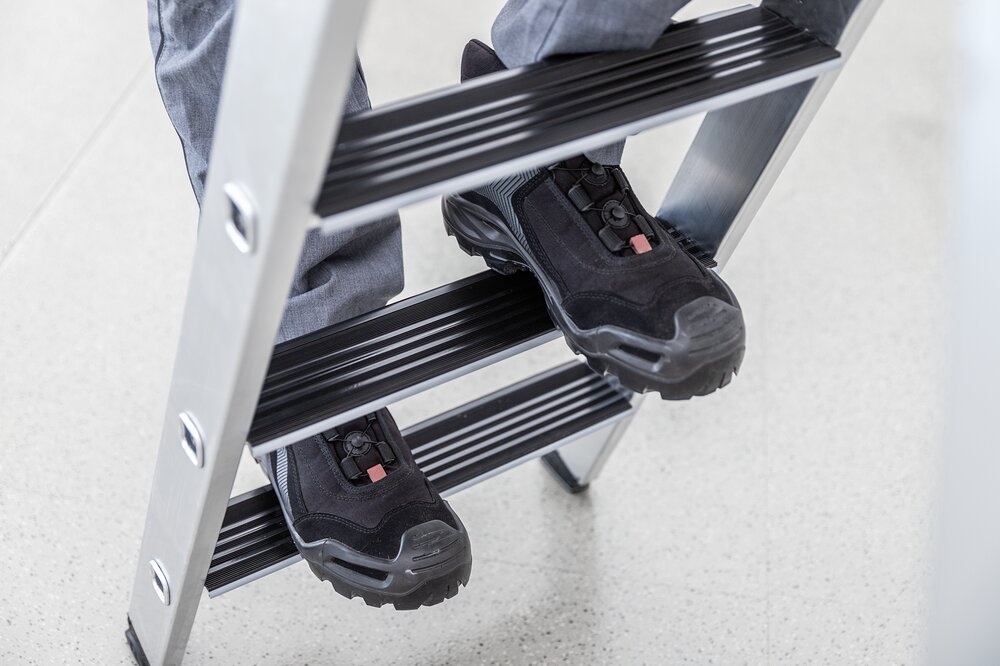 Milieubild 2178814 Munk Nachrüstsatz clip-step relax für Stufen-Stehleiter einseitig begehbar 3 Trittauflagen