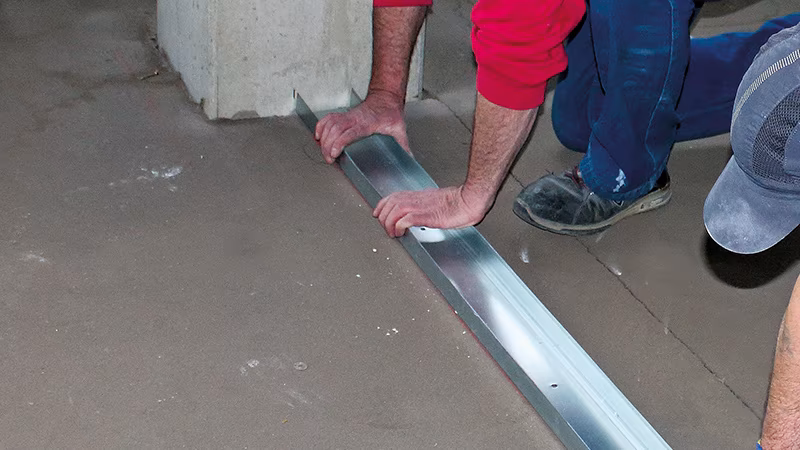 Trockenbau Profilkleber 310 ml weiß Erwachsener, Männlich, Mann, Person, Messer