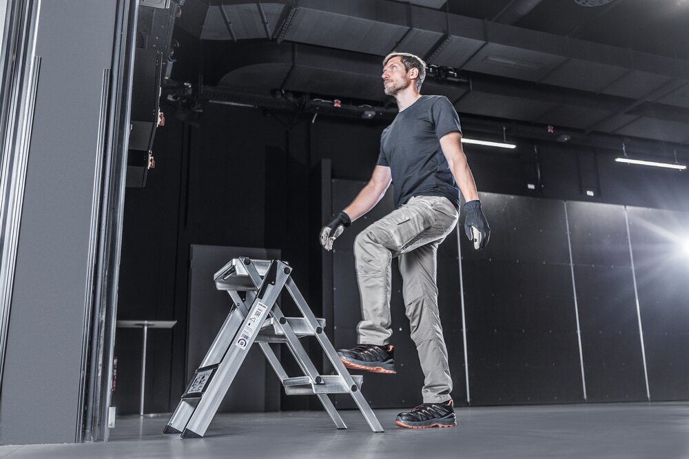 Milieubild 3817531 Munk ML Kompakt-Tritt 2 Stufen Alu-Quintett-Design