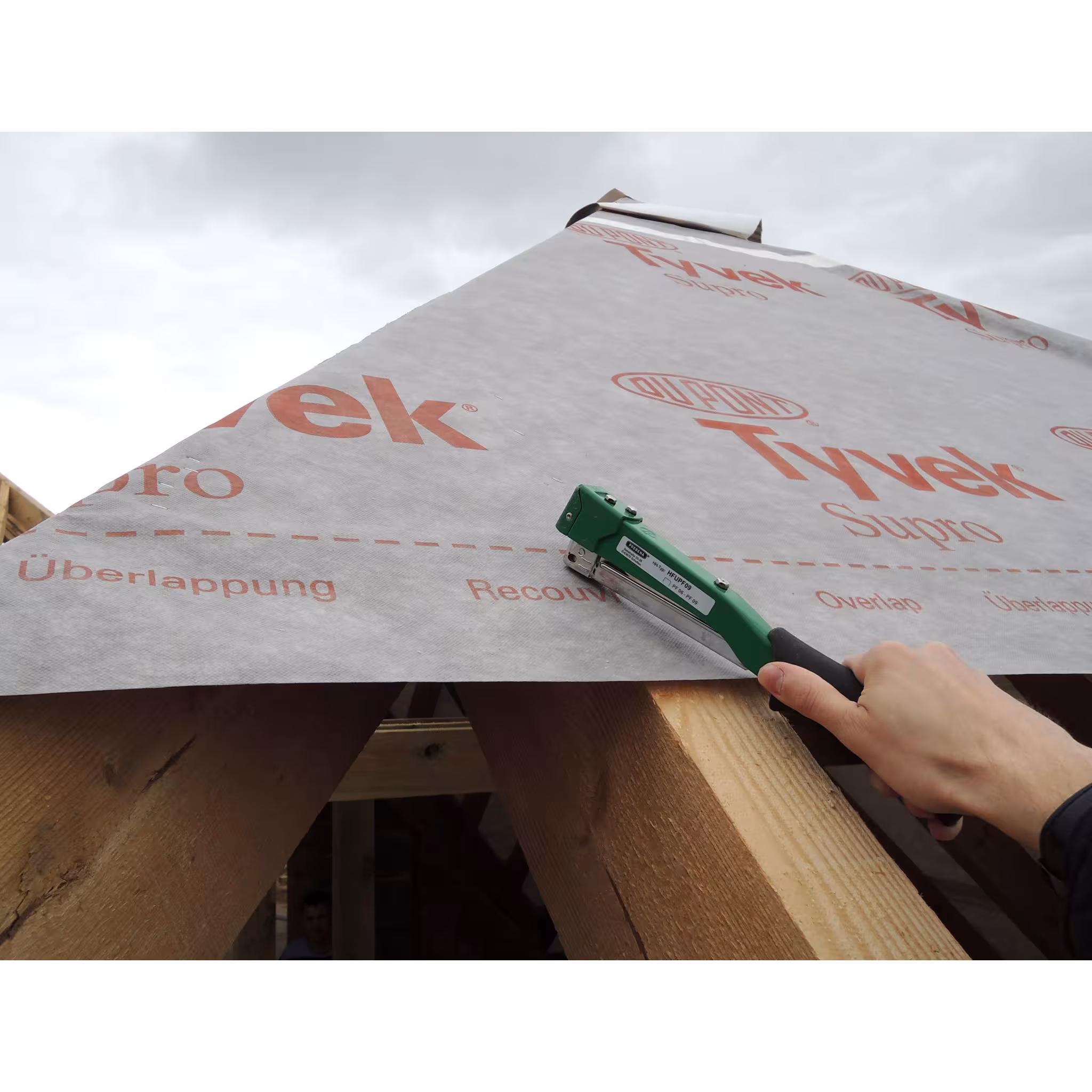 Hefthammer-Kraftpaket HFPF02 - 2x HFPF09 Hefthammer für Heftklammern von 6 - 9 mm + 12x PF09CNK mit der GTIN 4016429057682 Hefthammer-Kraftpaket HFPF02 - 2x HFPF09 Hefthammer für Heftklammern von 6 - 9 mm + 12x PF09CNK von Prebena mit der Artikelnr. HFPF02