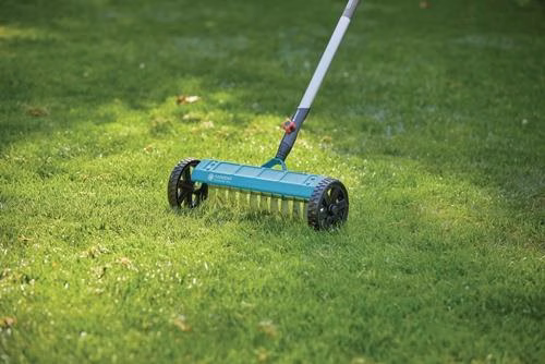 Vertikutierer Arbeits-Breite 32cm 11 Zinken GARDENA