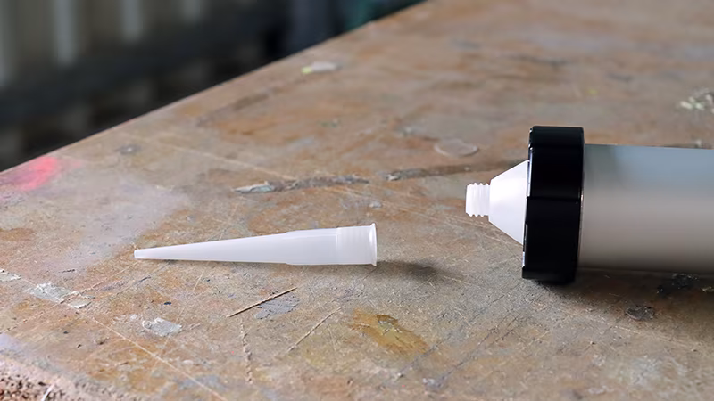 Adapter für Schlauchbeutel inkl. Kartuschenspitze, im Blisterkarton Flasche