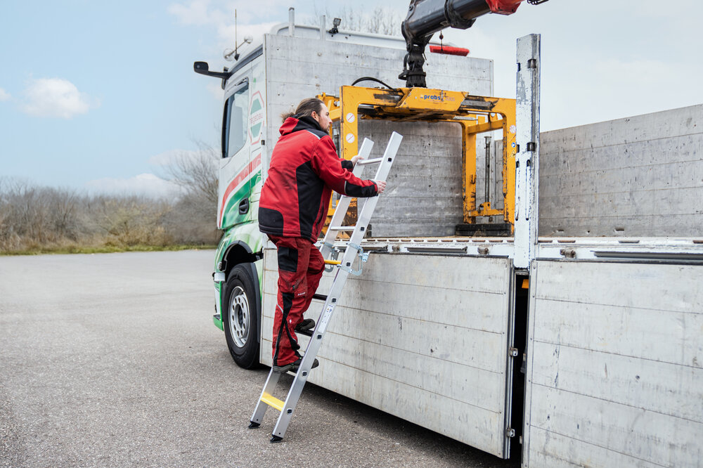 Munk Stufen-Einhängeleiter LKW 8 Stufen inkl. Einhängevorrichtung
