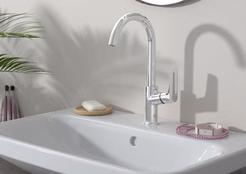 Hansgrohe Einhebel-Waschtischmischer LOGIS 210 Nennweite 15 mit Schwenkauslauf und Zugstangen-Ablaufgarnitur G 1 1/4 Zoll chrom