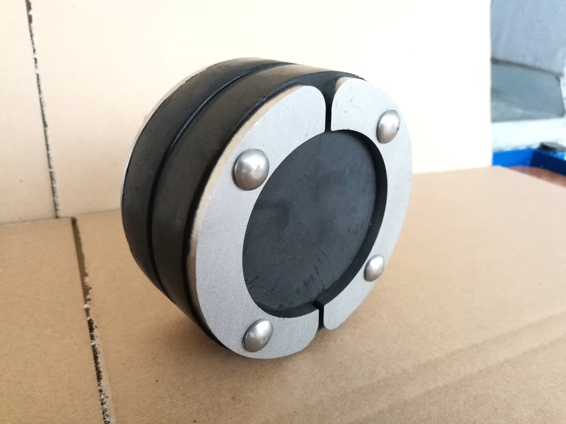 Pressio-Rings Ringraumdichtung BLIND, 1x40mm EPDM Gummi, Druckplatten V2A, Schrauben V2A, Muttern V4A von 4 pipes Pressio-Rings Ringraumdichtung BLIND, 1x40mm EPDM Gummi, Druckplatten V2A, Schrauben V2A, Muttern V4A aus der Kategorie Ringraumdichtung