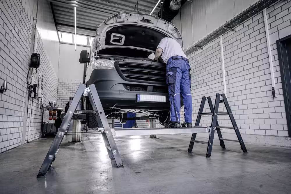 ML Klapptritt beidseitig begehbar RAL 7016 3 Stufen aus der Kategorie Tritte mit der GTIN 4031405501959 ML Klapptritt beidseitig begehbar RAL 7016 3 Stufen von der Marke Munk aus der Produktreihe Tritte, Podeste, Dielen