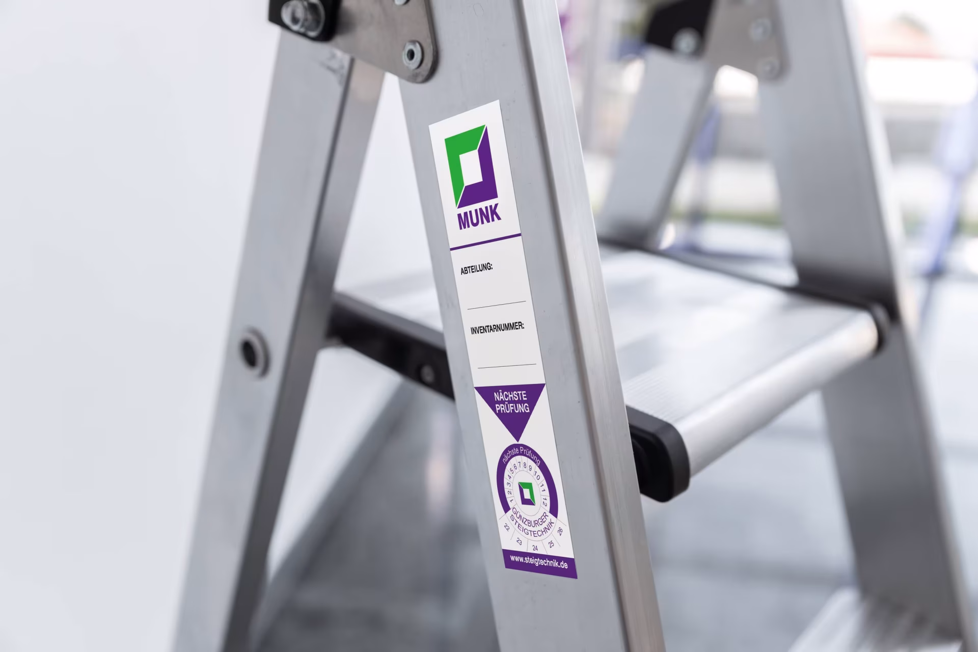 Munk Inventaraufkleber mit der GTIN 4031405191761 Munk Inventaraufkleber von der Marke Munk aus der Produktreihe Leitern & Gerüste