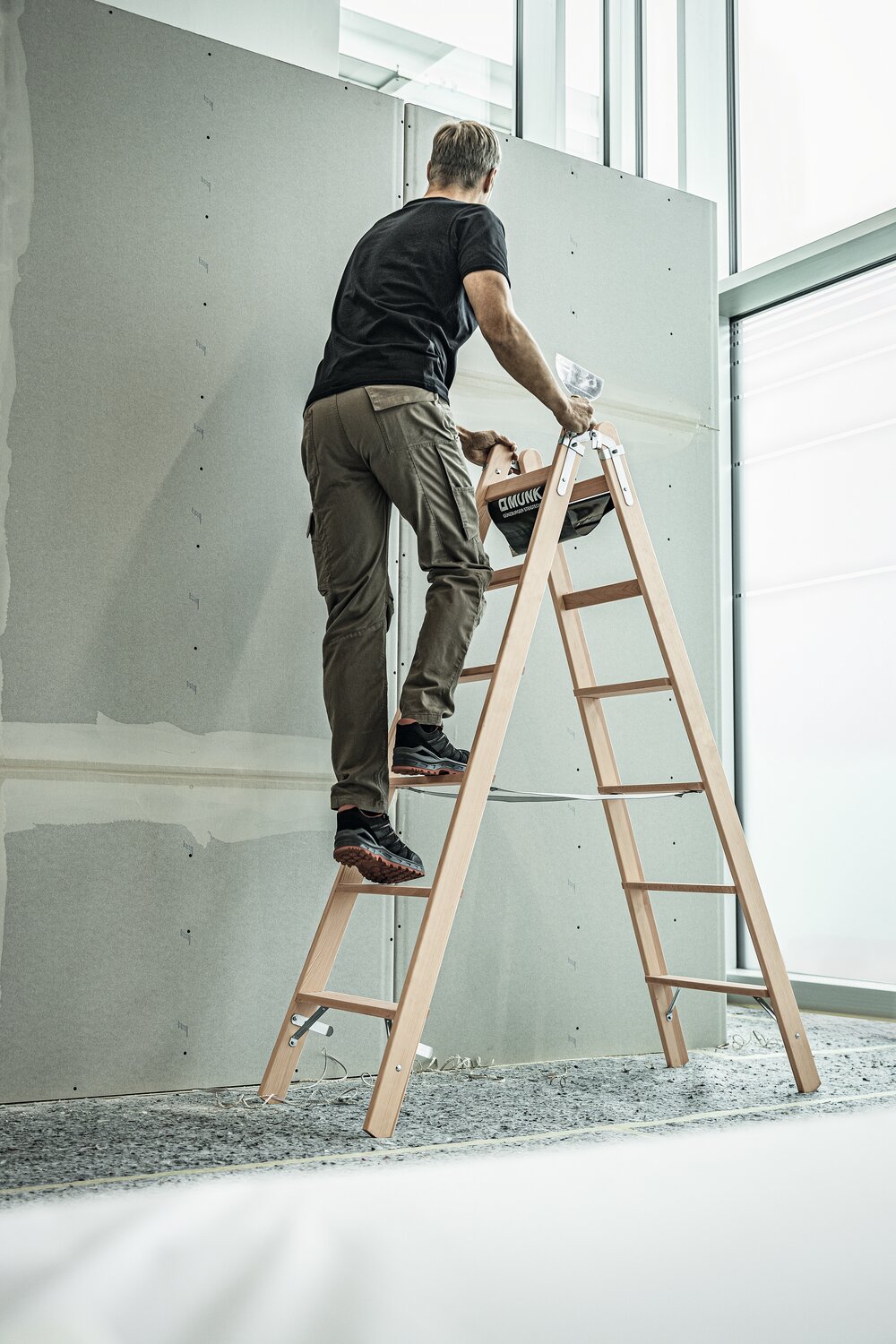 Milieubild 3817341 Munk Stufen-Stehleiter Holz 2x3 Stufen