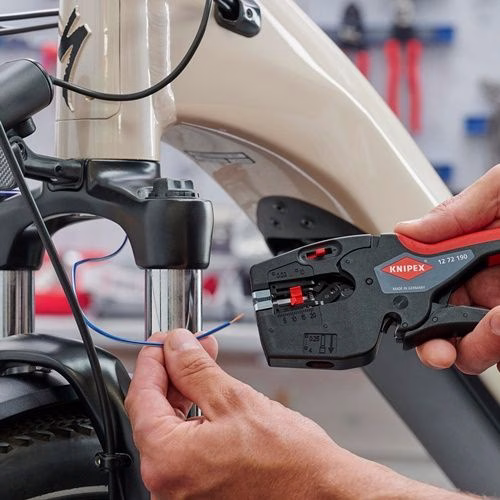 Abisolier- und Crimpzange Länge 190 mm 0,03 - 10 mm² (AWG 32 - 8) KNIPEX