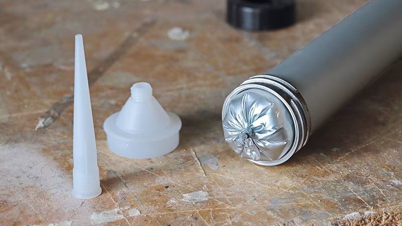 Adapter für Schlauchbeutel inkl. Kartuschenspitze, im Blisterkarton Lampe