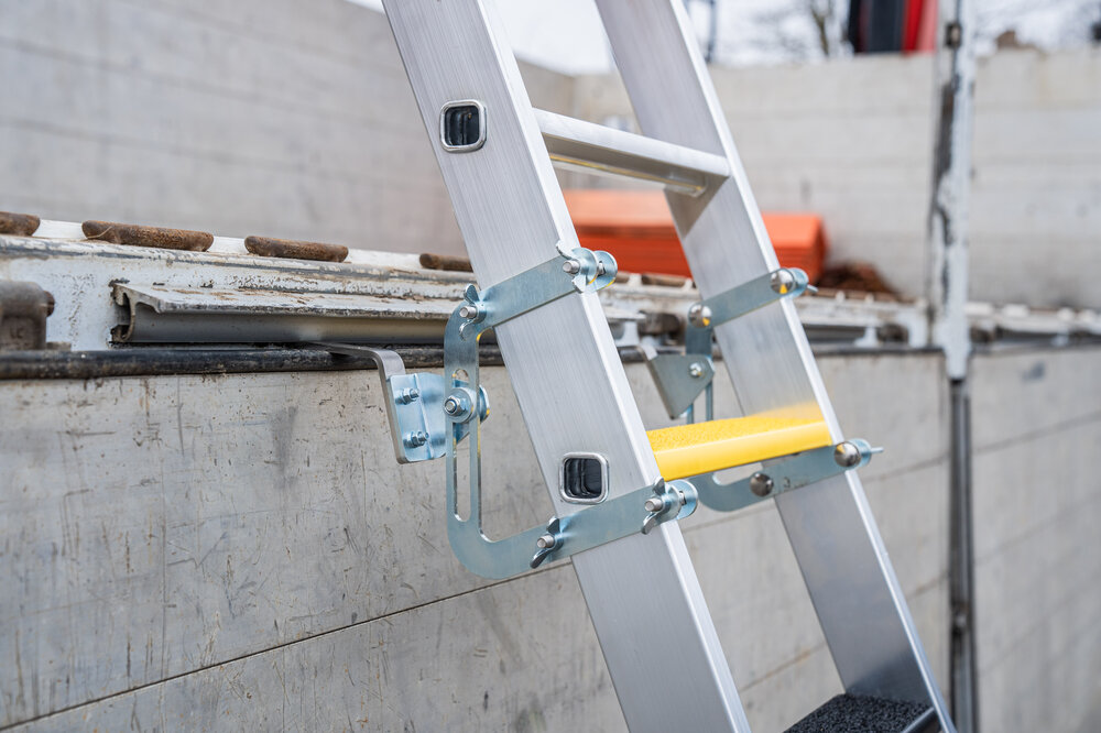 Munk Stufen-Einhängeleiter LKW 8 Stufen inkl. Einhängevorrichtung