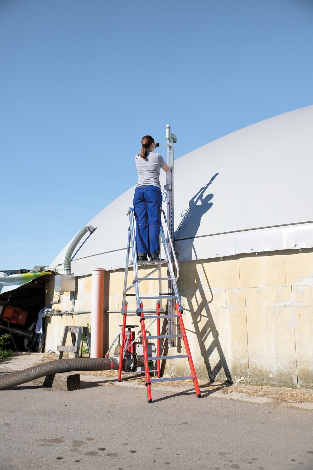 Milieubild 3816631 Munk Plattformleiter steckbar kompakt