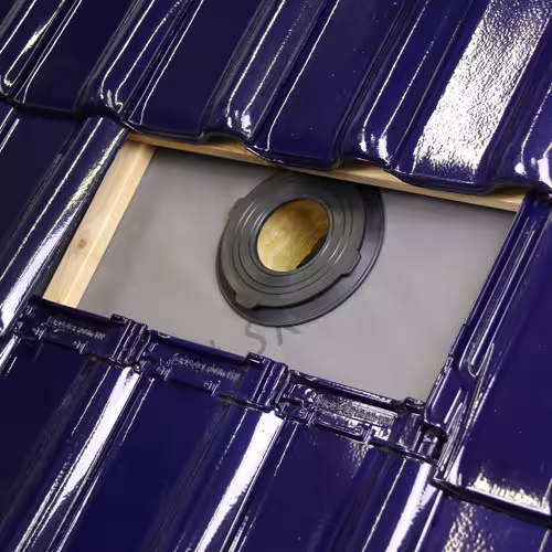 Universeller Dichtring für Rohrdurchführungen DN 110, 125, 160, 180 mit der Artikelnr. KU8006 Universeller Dichtring für Rohrdurchführungen DN 110, 125, 160, 180 von Klöber aus der Kategorie Steildach