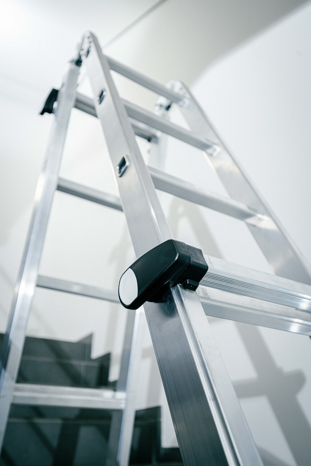 Munk Teleskopleiter 4-teilig mit Traverse 4x3 Sprossen