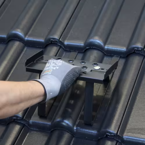 Trapac Universal Einzeltritt Für Dachsteine und Dachziegel, Breite 25cm, verzinkt aus der Kategorie Dachsicherheit mit der GTIN 4027822734841 Trapac Universal Einzeltritt von der Marke Klöber aus der Kategorie Dachsicherheit