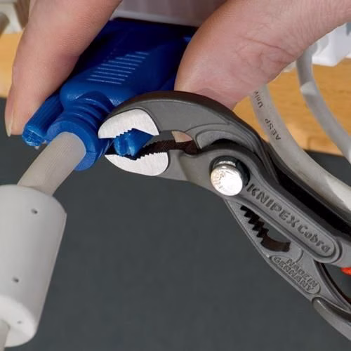 Detailbild 3982965 Wasserpumpenzange Cobra® Länge 125mm Spannweite 27mm poliert Kunststoff-Überzug KNIPEX