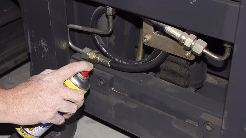 TecLine Sprühfett Spezial mit PTFE 400 ml Person, Maschine