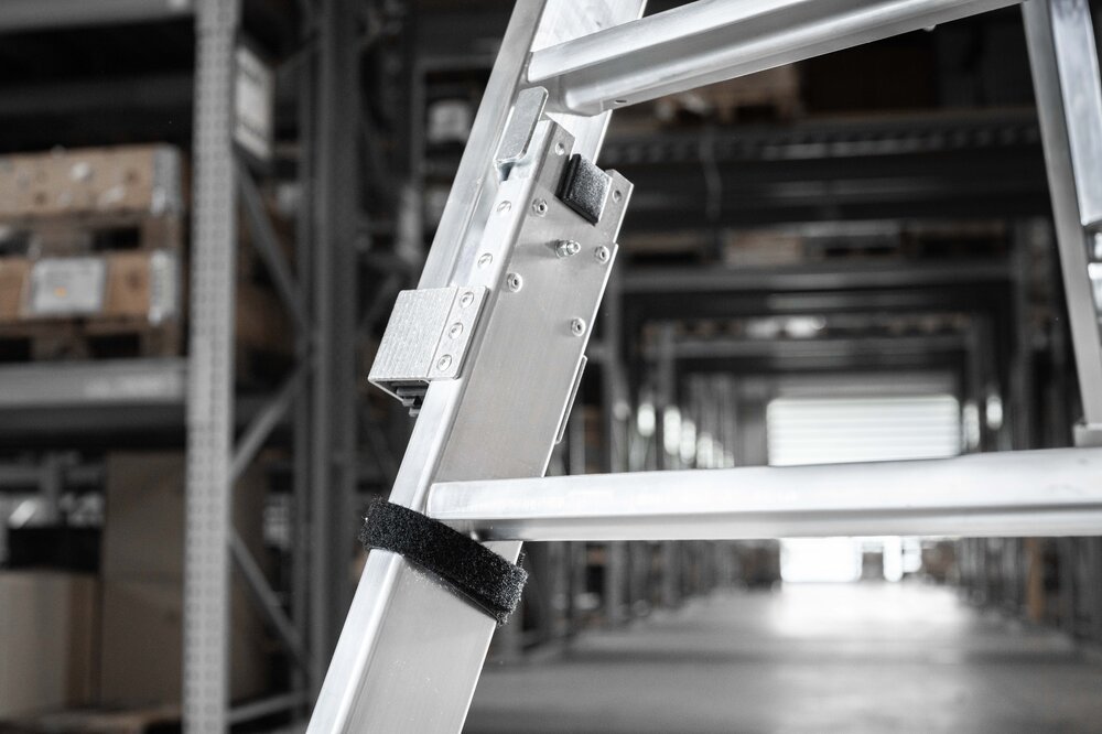 Munk Stufen-Stehleiter beidseitig begehbar steckbar 2x4 Stufen