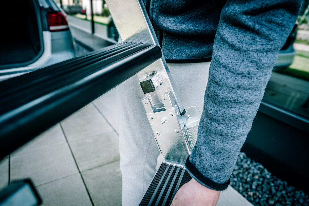 Munk Stufen-Stehleiter beidseitig begehbar steckbar 2x4 Stufen