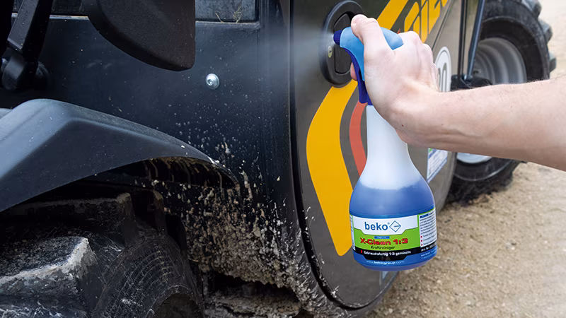 TecLine X-Clean Kraftreiniger -Konzentrat- 30 l Kanister Rad, Leichtmetallfelge, Speiche, Reifen, Person