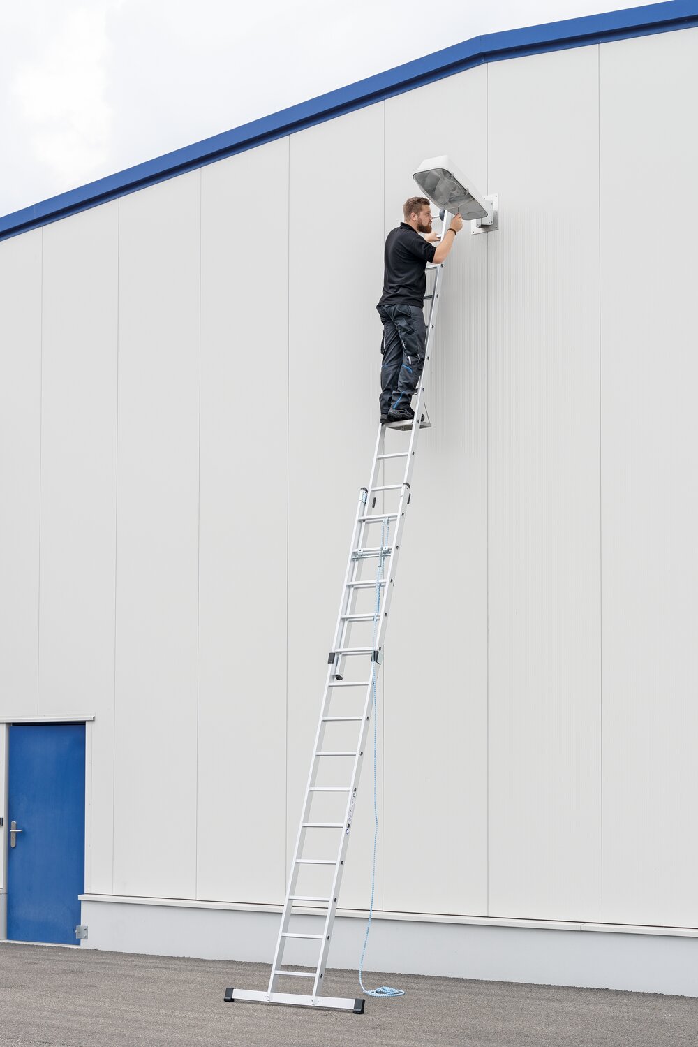 Munk Sprossen-Seilzugleiter 2-teilig mit Standard-Traverse 2x14 Sprossen